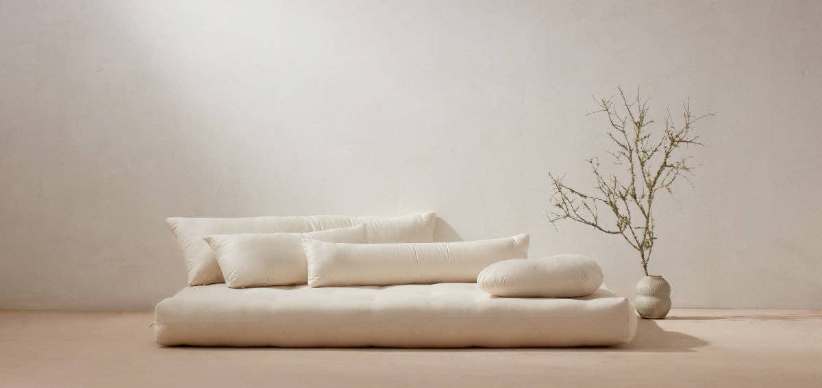 Organic Wooly Pillow: Medium / Standard